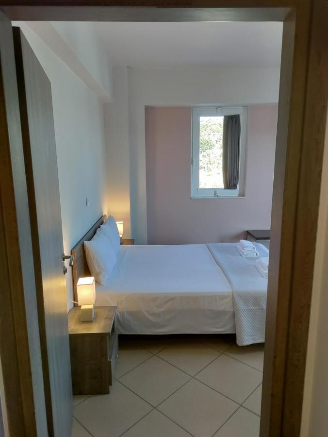 Peania Domus Apartment *